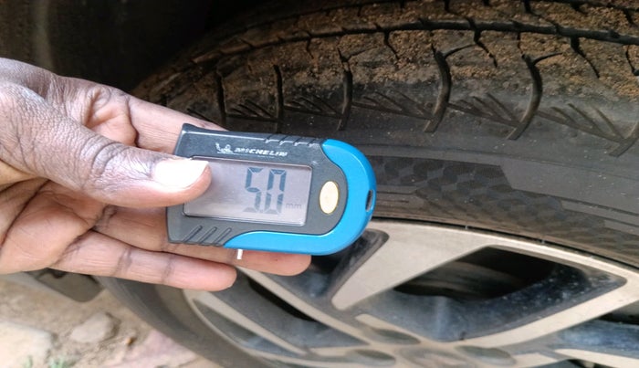 2023 Mahindra XUV400 EL 7.2 KW, Electric, Automatic, 40,557 km, tyre