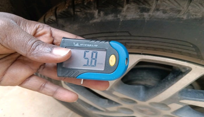 2023 Mahindra XUV400 EL 7.2 KW, Electric, Automatic, 40,557 km, tyre