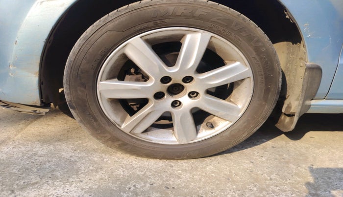 2011 Volkswagen Polo TRENDLINE 1.2L DIESEL, Diesel, Manual, 1,20,699 km, tyre