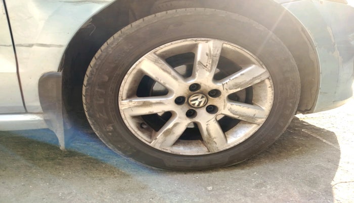 2011 Volkswagen Polo TRENDLINE 1.2L DIESEL, Diesel, Manual, 1,20,699 km, tyre