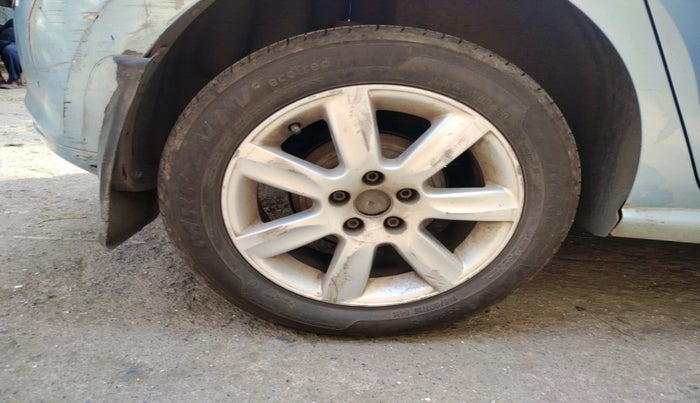 2011 Volkswagen Polo TRENDLINE 1.2L DIESEL, Diesel, Manual, 1,20,699 km, tyre