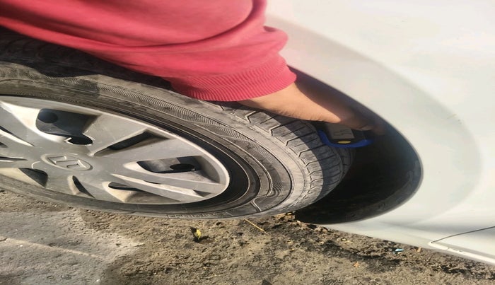 2013 Maruti Swift Dzire VXI, Petrol, Manual, 71,212 km, tyre