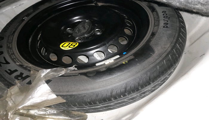 2019 Toyota Glanza V, Petrol, Manual, 94,300 km, tyre