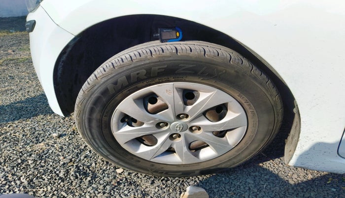 2016 Hyundai Elite i20 MAGNA 1.2, Petrol, Manual, 68,900 km, tyre