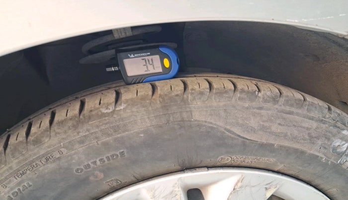 2019 Maruti Swift VXI AMT, Petrol, Automatic, 37,292 km, tyre