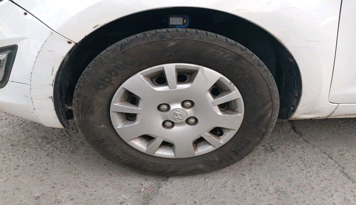 2013 Hyundai i20 MAGNA 1.2, Petrol, Manual, 96,748 km, tyre