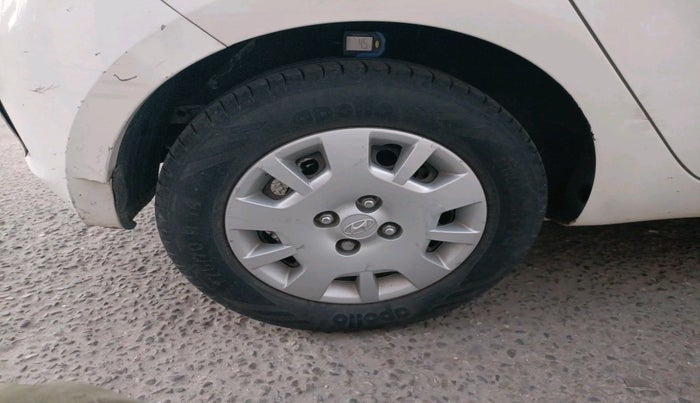 2013 Hyundai i20 MAGNA 1.2, Petrol, Manual, 96,748 km, tyre