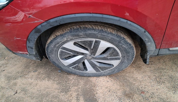 2024 MG ZS EV Excite Pro, Electric, Automatic, 11,273 km, tyre