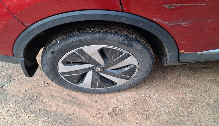 2024 MG ZS EV Excite Pro, Electric, Automatic, 11,273 km, tyre