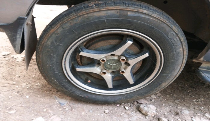 2020 Maruti Eeco 5 STR WITH A/C+HTR CNG, Petrol, Manual, 57,032 km, tyre