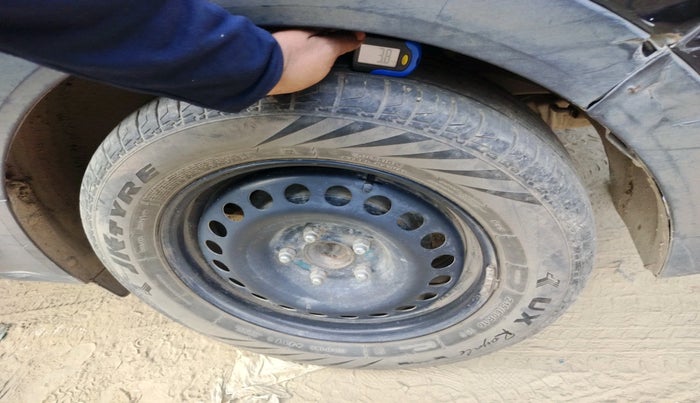 2016 Hyundai Creta SX PLUS 1.6 PETROL, Petrol, Manual, 1,61,446 km, tyre