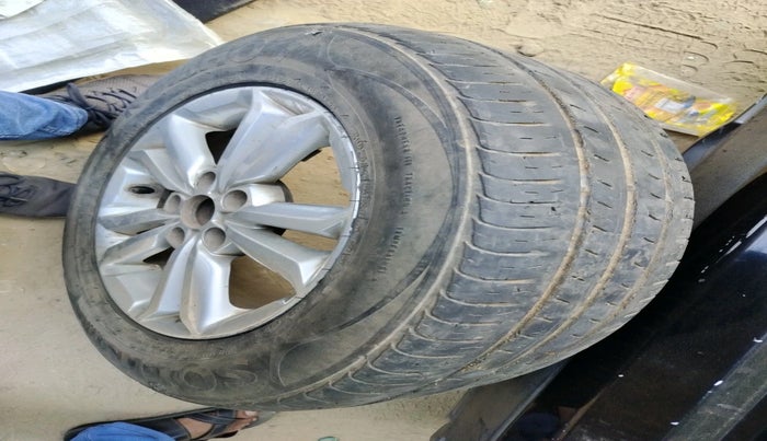 2016 Hyundai Creta SX PLUS 1.6 PETROL, Petrol, Manual, 1,61,446 km, tyre