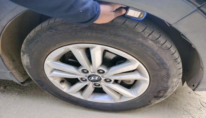 2016 Hyundai Creta SX PLUS 1.6 PETROL, Petrol, Manual, 1,61,446 km, tyre