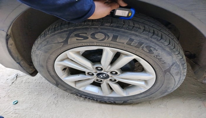 2016 Hyundai Creta SX PLUS 1.6 PETROL, Petrol, Manual, 1,61,446 km, tyre