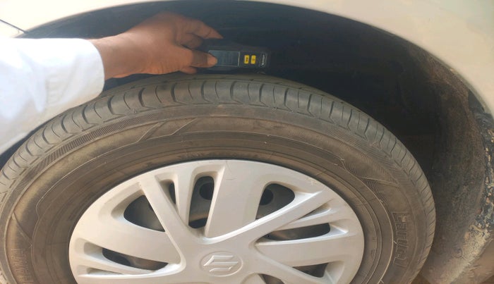 2017 Maruti Swift VXI, Petrol, Manual, 53,684 km, tyre