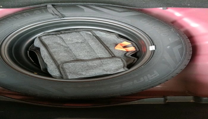 2019 Hyundai VENUE SX PLUS 1.0 TURBO DCT, Petrol, Automatic, 62,697 km, tyre