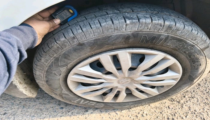 2014 Maruti Swift Dzire VXI, Petrol, Manual, 54,349 km, tyre