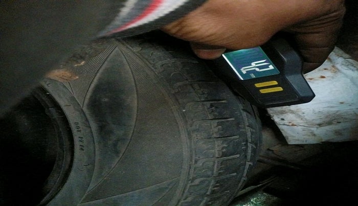 2010 Hyundai Santro Xing GLS, Petrol, Manual, 72,946 km, tyre