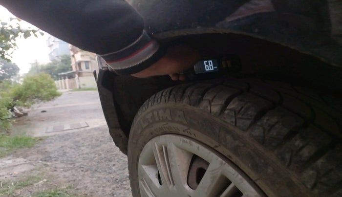 2010 Hyundai Santro Xing GLS, Petrol, Manual, 72,946 km, tyre