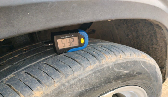 2019 KIA SELTOS HTE 1.5 DIESEL, Diesel, Manual, 1,46,884 km, tyre