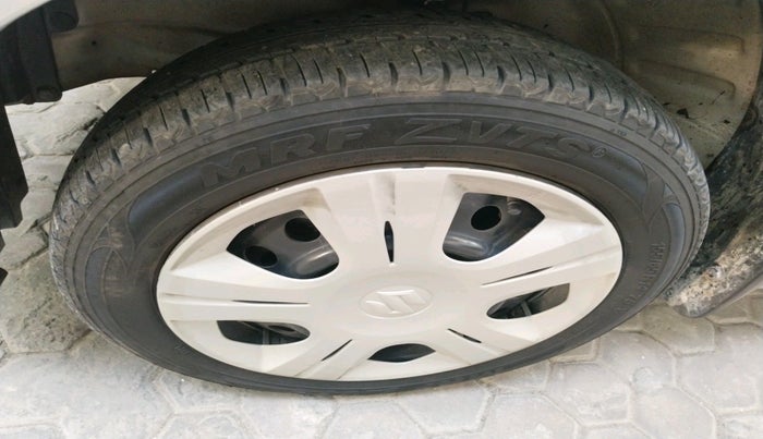 2016 Maruti Wagon R 1.0 VXI, Petrol, Manual, 33,700 km, tyre