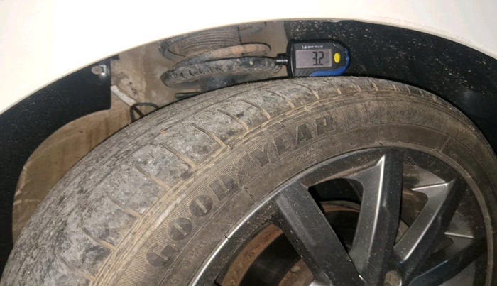 2020 Volkswagen Vento HIGHLINE 1.0L TSI, Petrol, Manual, 41,853 km, tyre