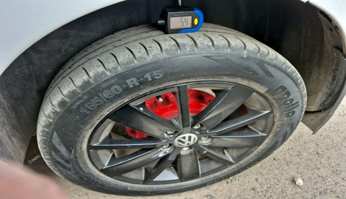 2014 Volkswagen Polo HIGHLINE1.2L, Petrol, Manual, 88,044 km, tyre