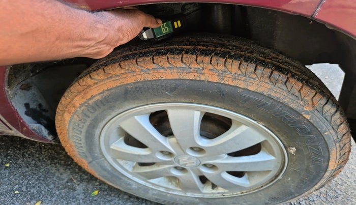 2010 Maruti Ritz ZXI, Petrol, Manual, 651 km, tyre