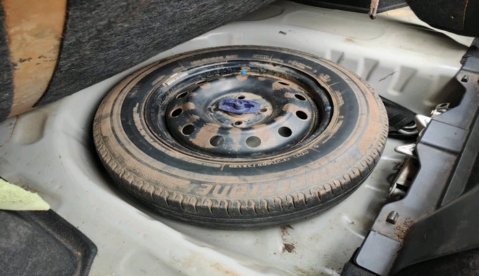 2017 Maruti Dzire VXI, Petrol, Manual, 46,963 km, tyre