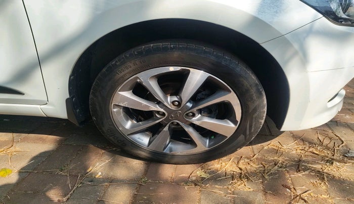 2017 Hyundai Elite i20 ASTA 1.2 (O), Petrol, Manual, 75,180 km, tyre