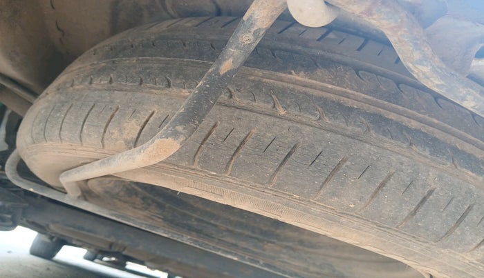 2016 Maruti Ertiga VXI CNG, Petrol, Manual, 67,241 km, tyre