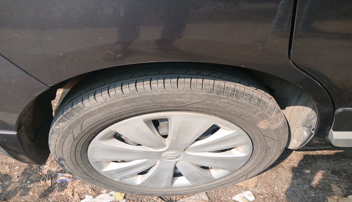 2016 Maruti Ertiga VXI CNG, Petrol, Manual, 67,241 km, tyre