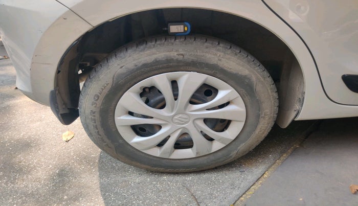 2023 Maruti Swift VXI, Petrol, Manual, 27,388 km, tyre