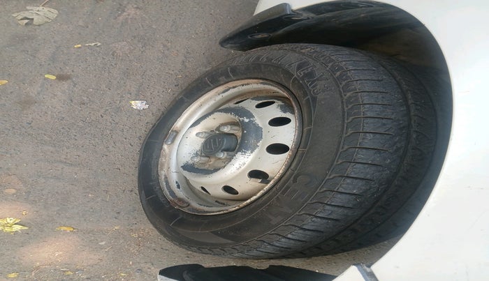 2012 Maruti Wagon R 1.0 LXI CNG, Petrol, Manual, 72,056 km, tyre