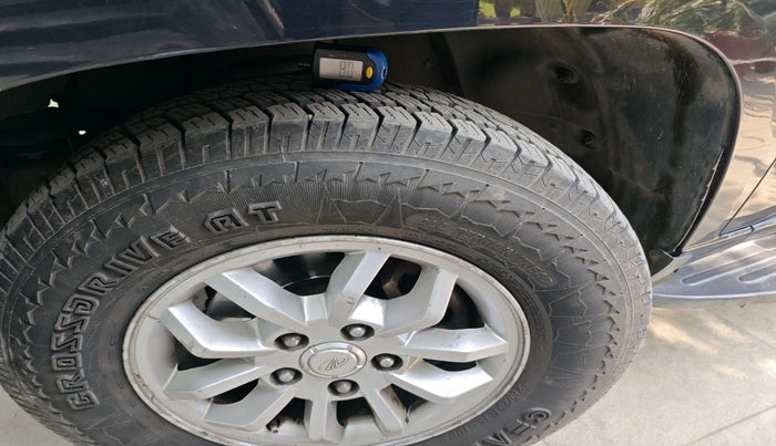 2016 Mahindra TUV300 T8, Diesel, Manual, 1,25,965 km, tyre