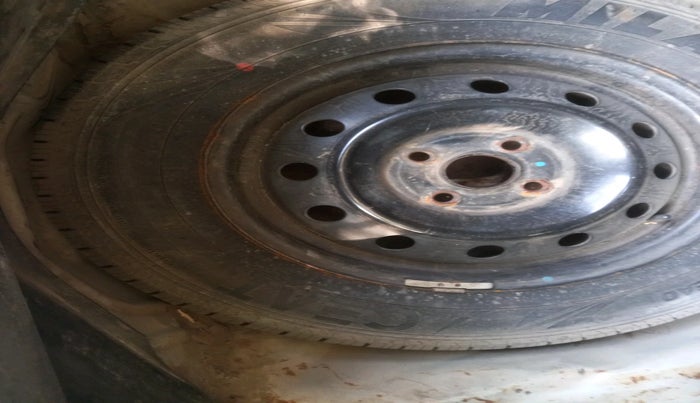 2012 Maruti Swift VDI, Diesel, Manual, 1,89,402 km, tyre