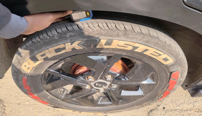 2023 KIA SONET HTX 1.0 TURBO PETROL IMT, Petrol, Manual, 33,818 km, tyre