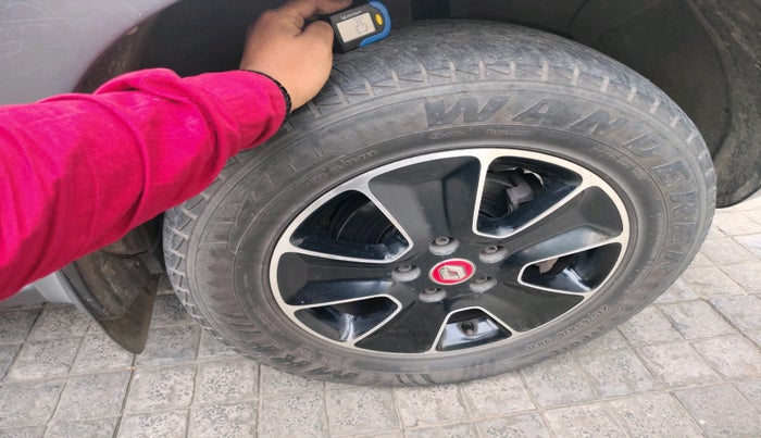 2018 Renault Duster 110 PS RXZ 4X4 MT DIESEL, Diesel, Manual, 64,316 km, tyre