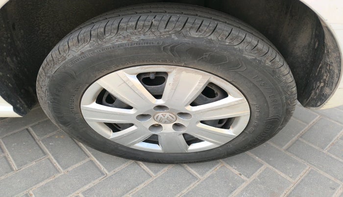 2011 Volkswagen Polo COMFORTLINE 1.2L PETROL, Petrol, Manual, 75,653 km, tyre