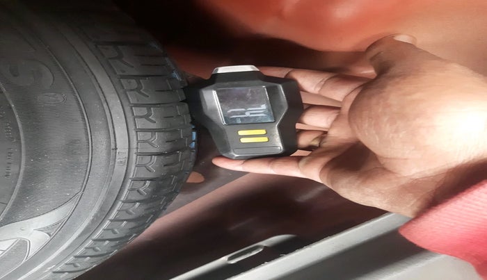 2013 Maruti Alto K10 VXI, Petrol, Manual, 34,248 km, tyre