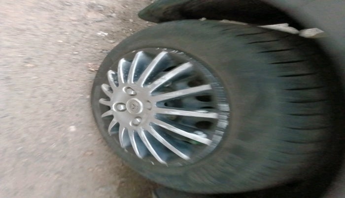 2017 Hyundai Grand i10 MAGNA 1.2 KAPPA VTVT, Petrol, Manual, 1,19,065 km, tyre