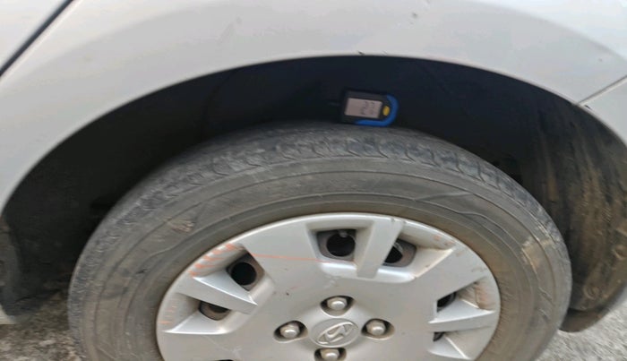 2013 Hyundai i20 MAGNA (O) 1.4 CRDI, Diesel, Manual, 1,53,329 km, tyre