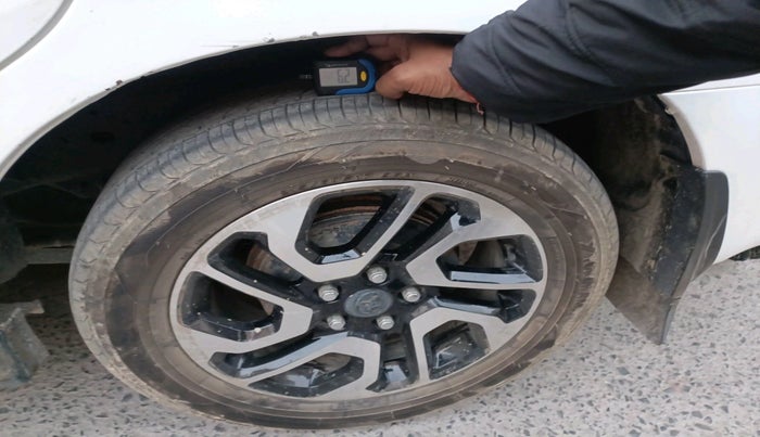 2018 Toyota Innova Crysta 2.4 G 7 STR, Diesel, Manual, 70,031 km, tyre