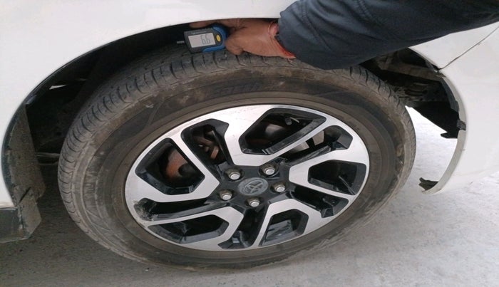 2018 Toyota Innova Crysta 2.4 G 7 STR, Diesel, Manual, 70,031 km, tyre