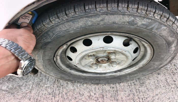 2012 Hyundai Eon D-LITE+, Petrol, Manual, 74,222 km, tyre