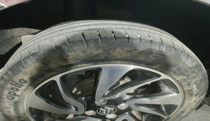 2021 Maruti Baleno ZETA PETROL 1.2, Petrol, Manual, 72,104 km, tyre