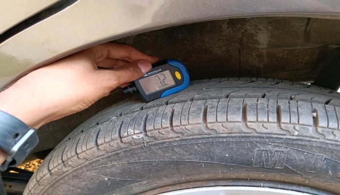 2014 Maruti Wagon R 1.0 VXI, Petrol, Manual, 27,267 km, tyre