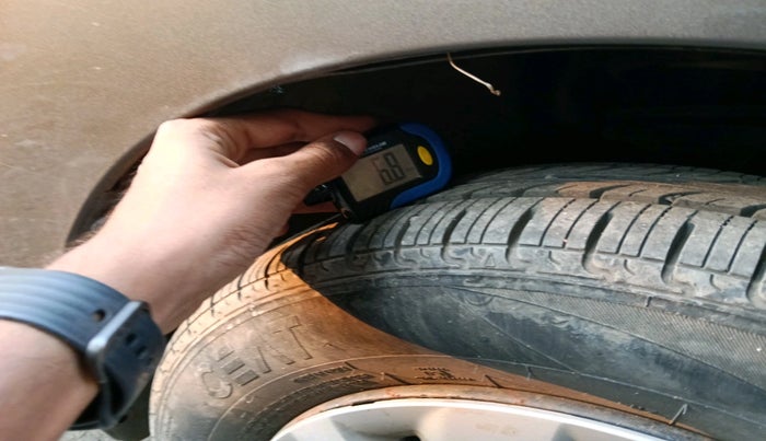 2014 Maruti Wagon R 1.0 VXI, Petrol, Manual, 27,267 km, tyre