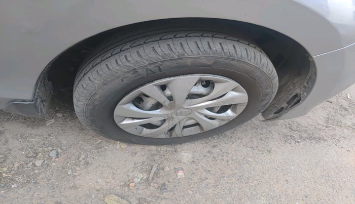 2019 Honda Amaze 1.5L I-DTEC E, Diesel, Manual, 1,32,698 km, tyre