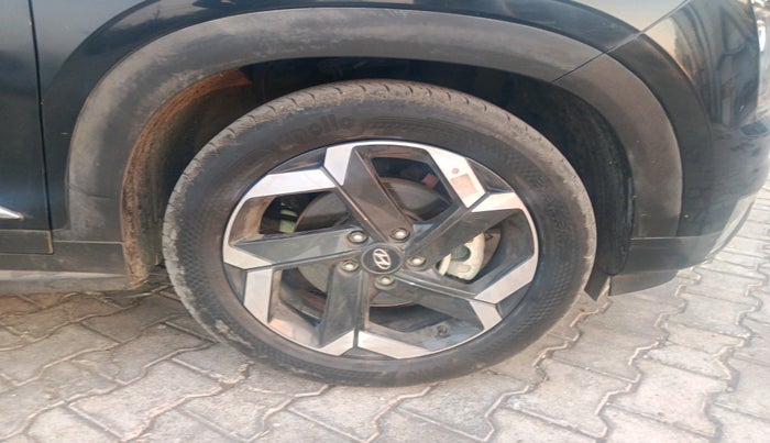 2022 Hyundai ALCAZAR 2.0 SIGNATURE (O) AT 6STR, Petrol, Automatic, 34,651 km, tyre